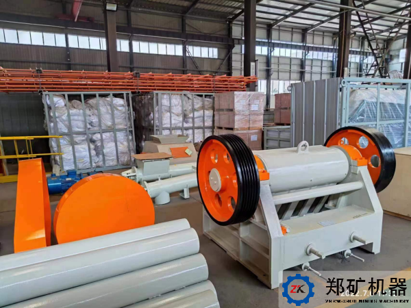 新疆鼎博環(huán)?？萍加邢薰倦姀S爐渣破碎項目！